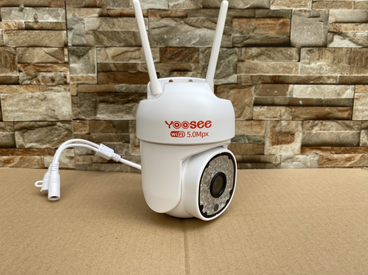 CAMERA PTZ YOOSEE 5.0 MPX 14 LED SIÊU SẮC NÉT, ĐÀM THOẠI 2 CHIỀU, ĐÊM CÓ MÀU, XEM ĐÊM NÉT - HÀNG NHẬP KHẨU