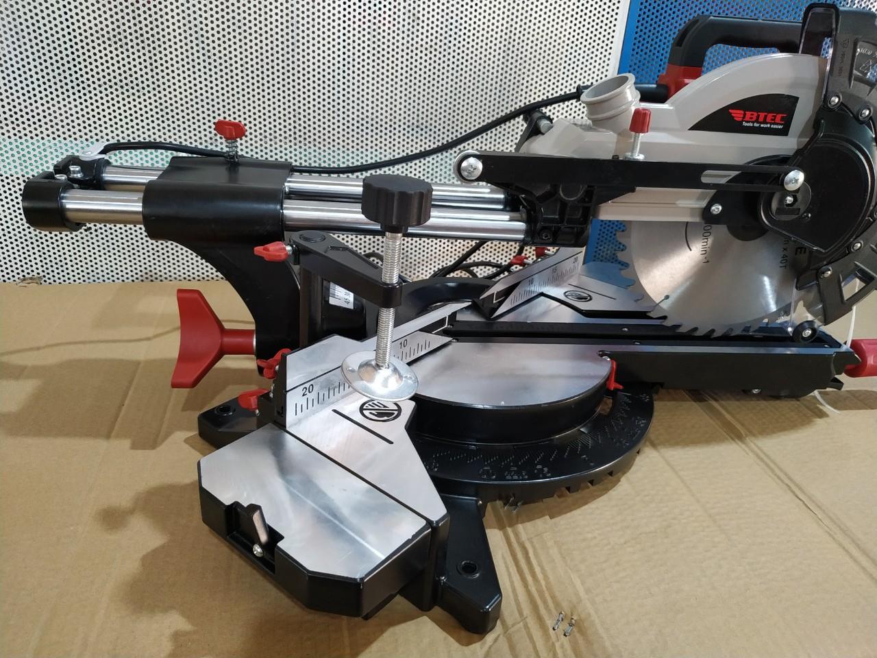 MÁY CẮT ĐA NĂNG THANH TRƯỢT BTEC BT1030 - HÀNG CHÍNH HÃNG + TẶNG LƯỠI CẮT 255M + TẶNG 3 BAO TAY TOLSEN 45006