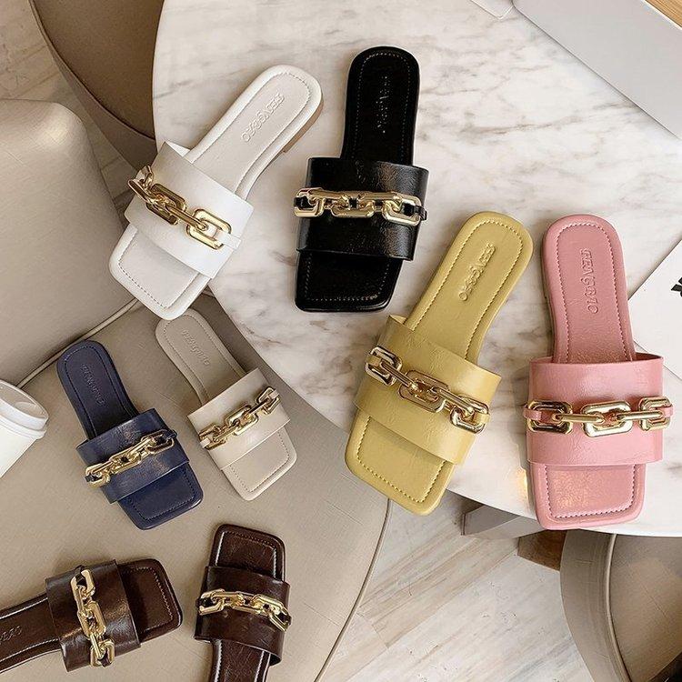 Fashionable Square Chain Decorated Low Heel Flat Slippers for Women