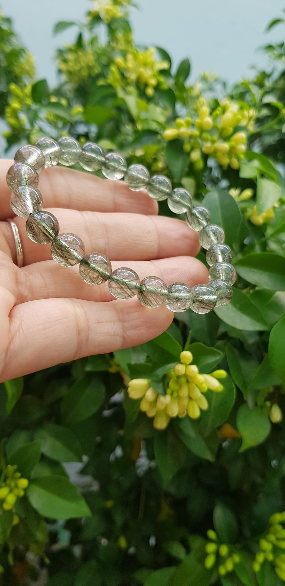 Vòng thạch anh tóc xanh tự nhiên trong bóng nhuyễn mượt đẹp Size vòng 8mm Nữ mệnh Thủy Mộc hỏa đeo ạ