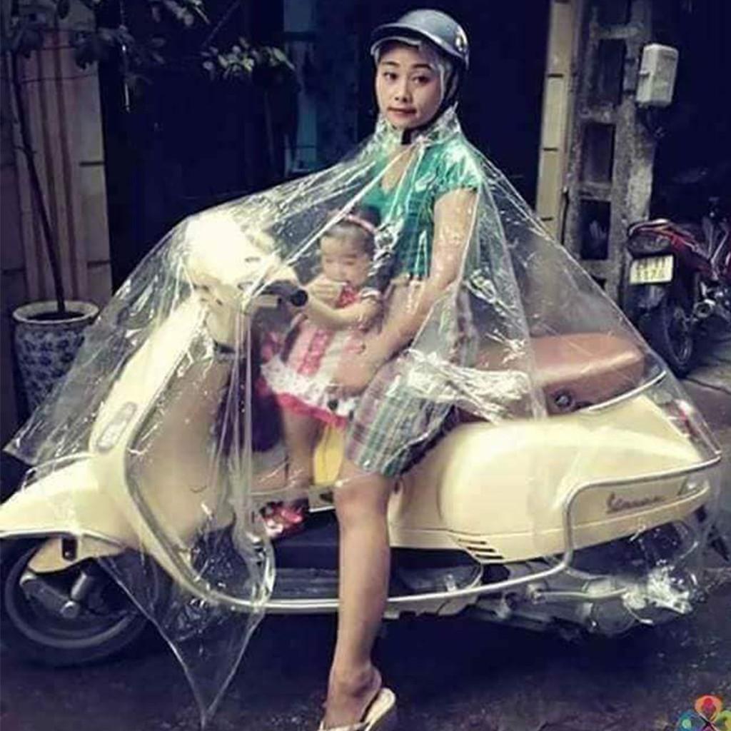 Áo mưa trong suốt
