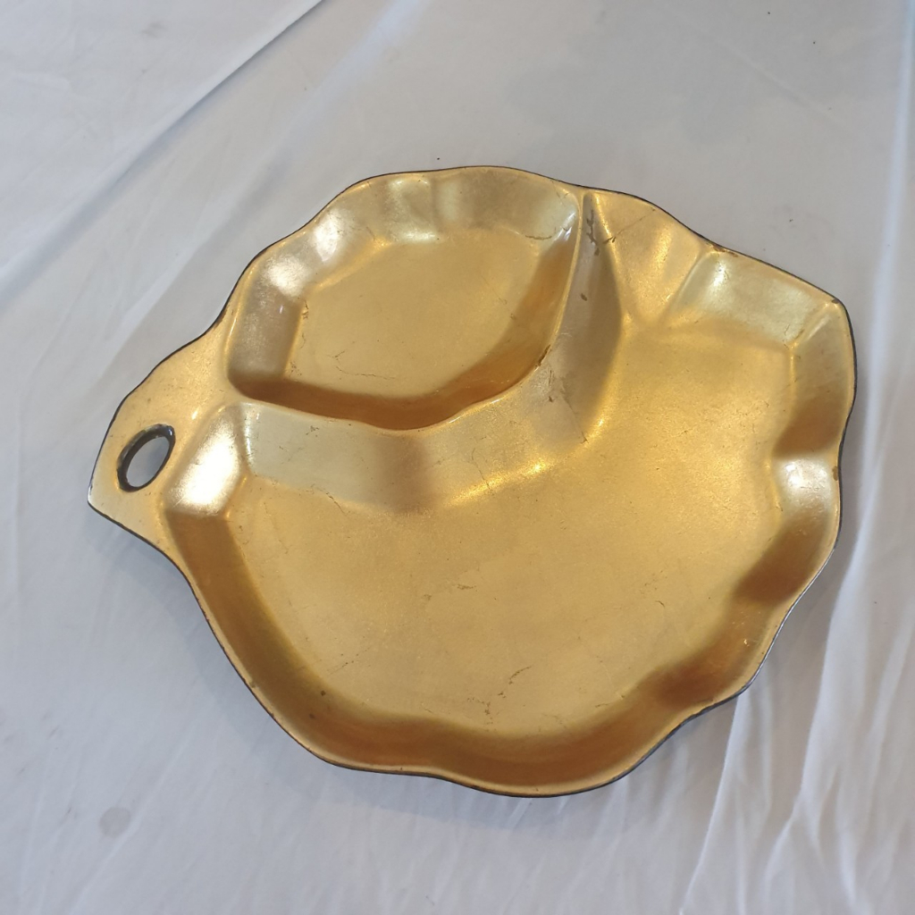 Dĩa sơn mài cao cấp Thanh Bình Lê dát vàng độc đáo size 30x27 cm