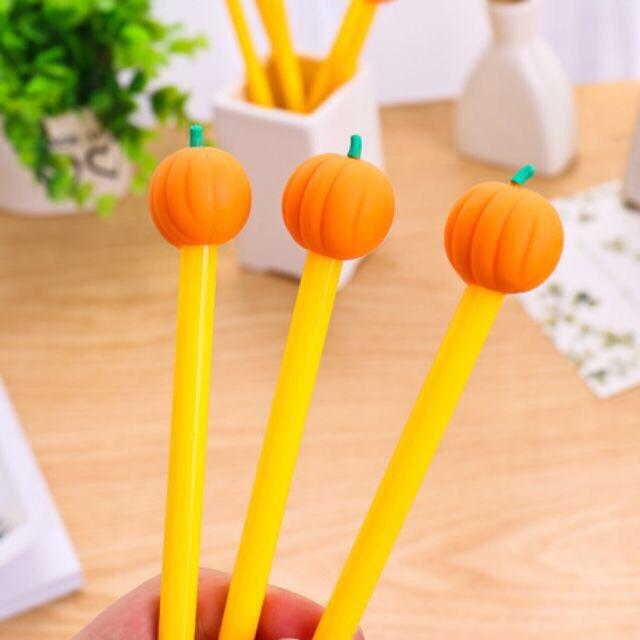 Sỉ bút gel quả bí đỏ kute