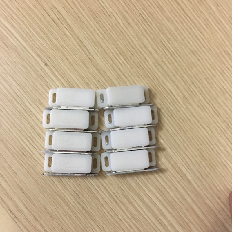 Nam châm hít cửa tủ nhỏ KT: 45x15x15mm