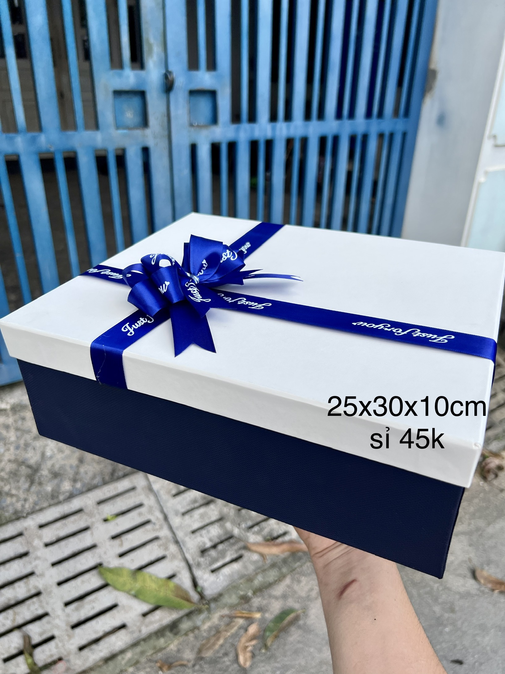 Hộp quà size bự 25x30 cao 10cm