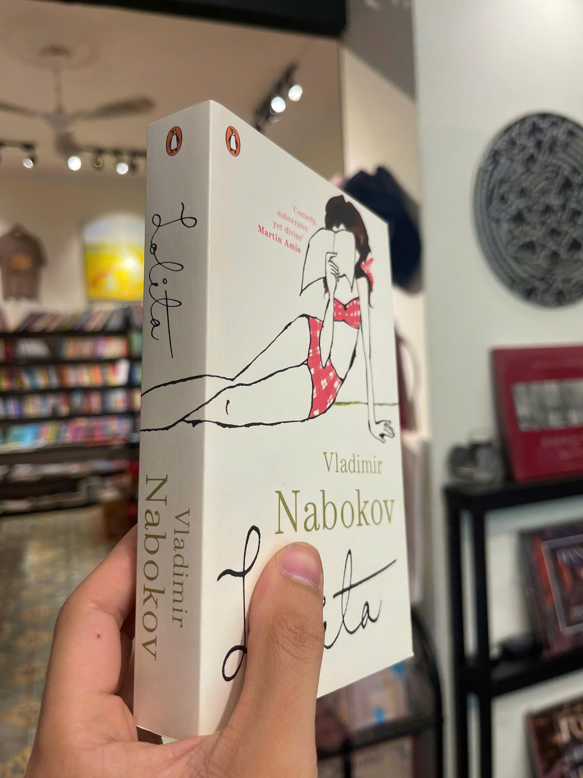Sách - Lolita by Vladimir Nabokov | Classic / Fiction / Romance / Văn học Nga / Ngoại văn nhập khẩu