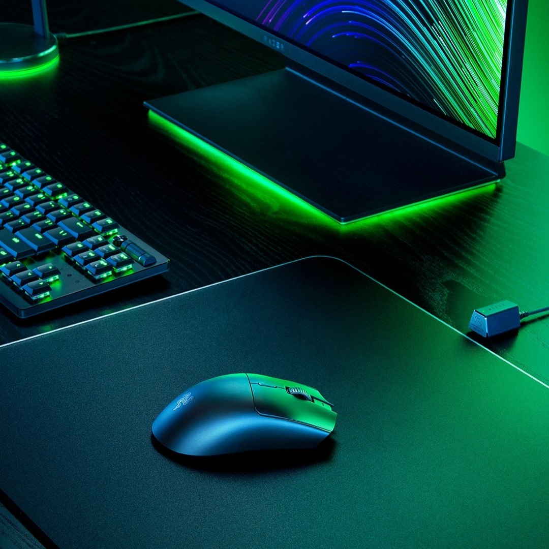 Thiết bị Razer HyperPolling Wireless Dongle (True 8000 Hz Wireless Dongle for Compatible Mice)_Mới, hàng chính hãng