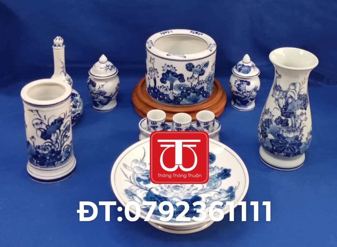 BỘ BÁT HƯƠNG VẼ SEN ĐẾ GỖ HƯƠNG