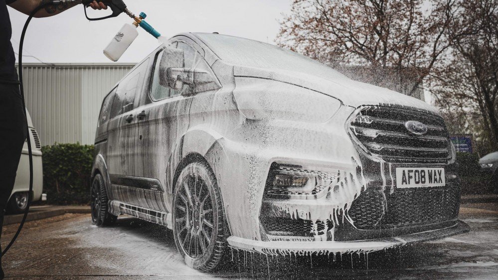 LAVISH - Bọt tuyết tăng độ bóng, ngăn bụi bám và tăng cường lớp bảo vệ trên ngoại thất ô tô Auto Finesse