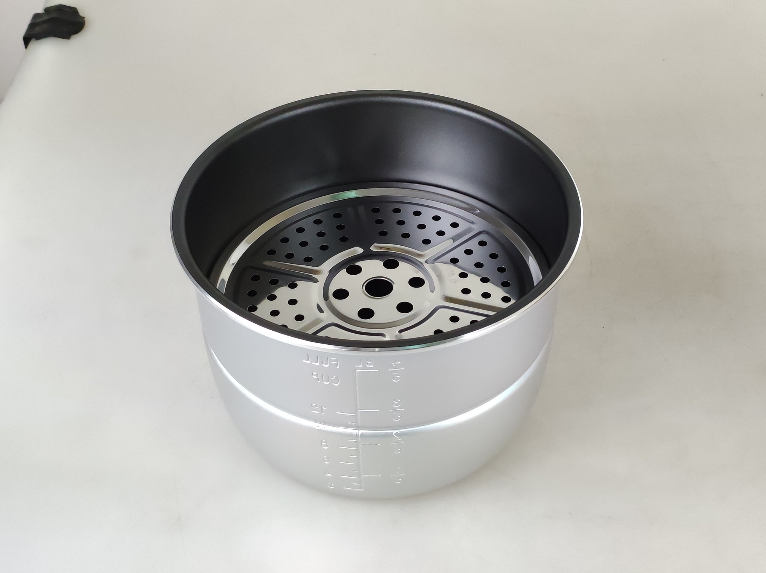 Nồi áp suất điện Ladomax HA-7860 Dung tích 6L kèm khay hấp, công suất 1000W, Màu Inox-Hàng chính hãng
