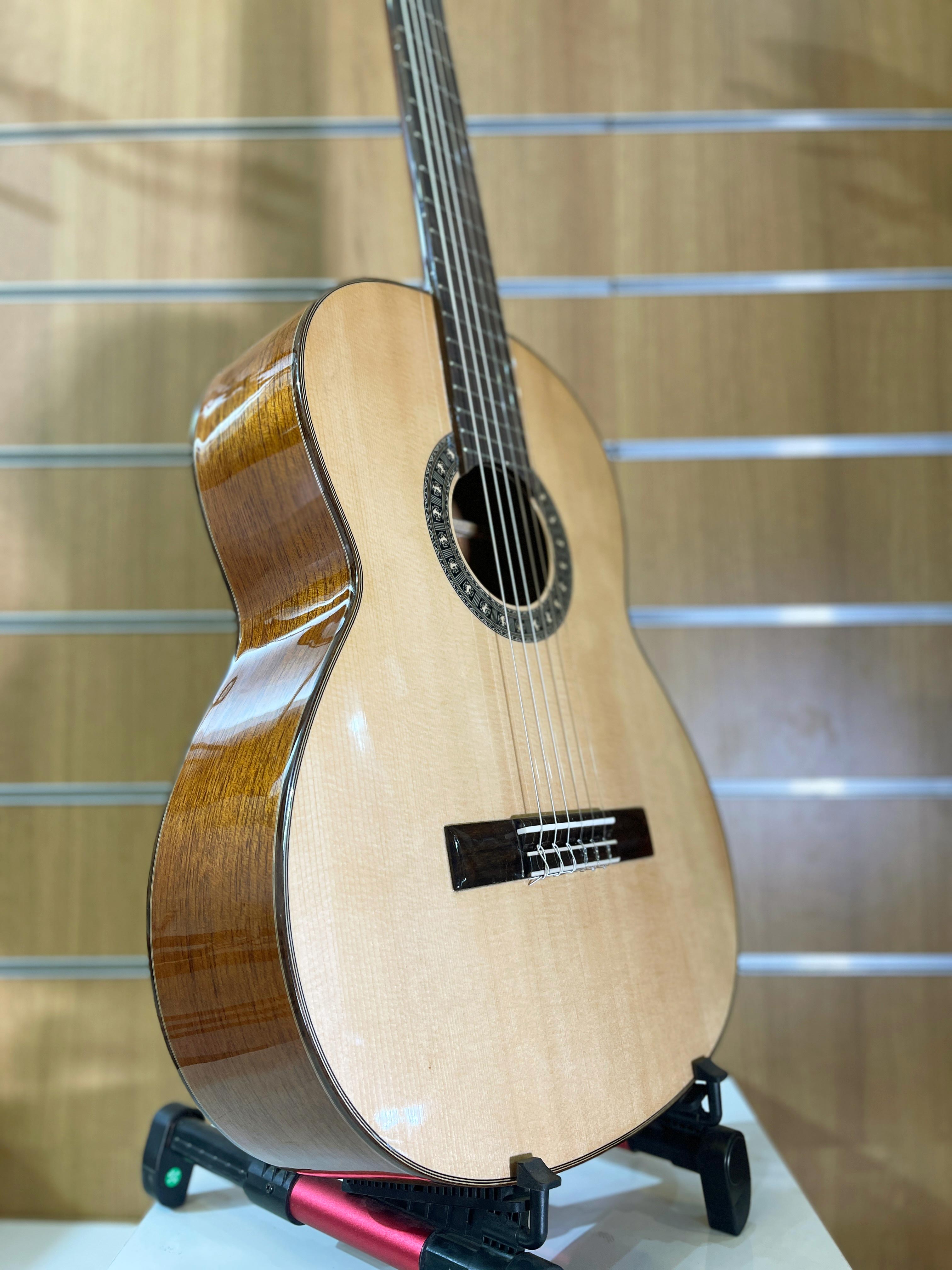 Đàn Guitar Classic C400C