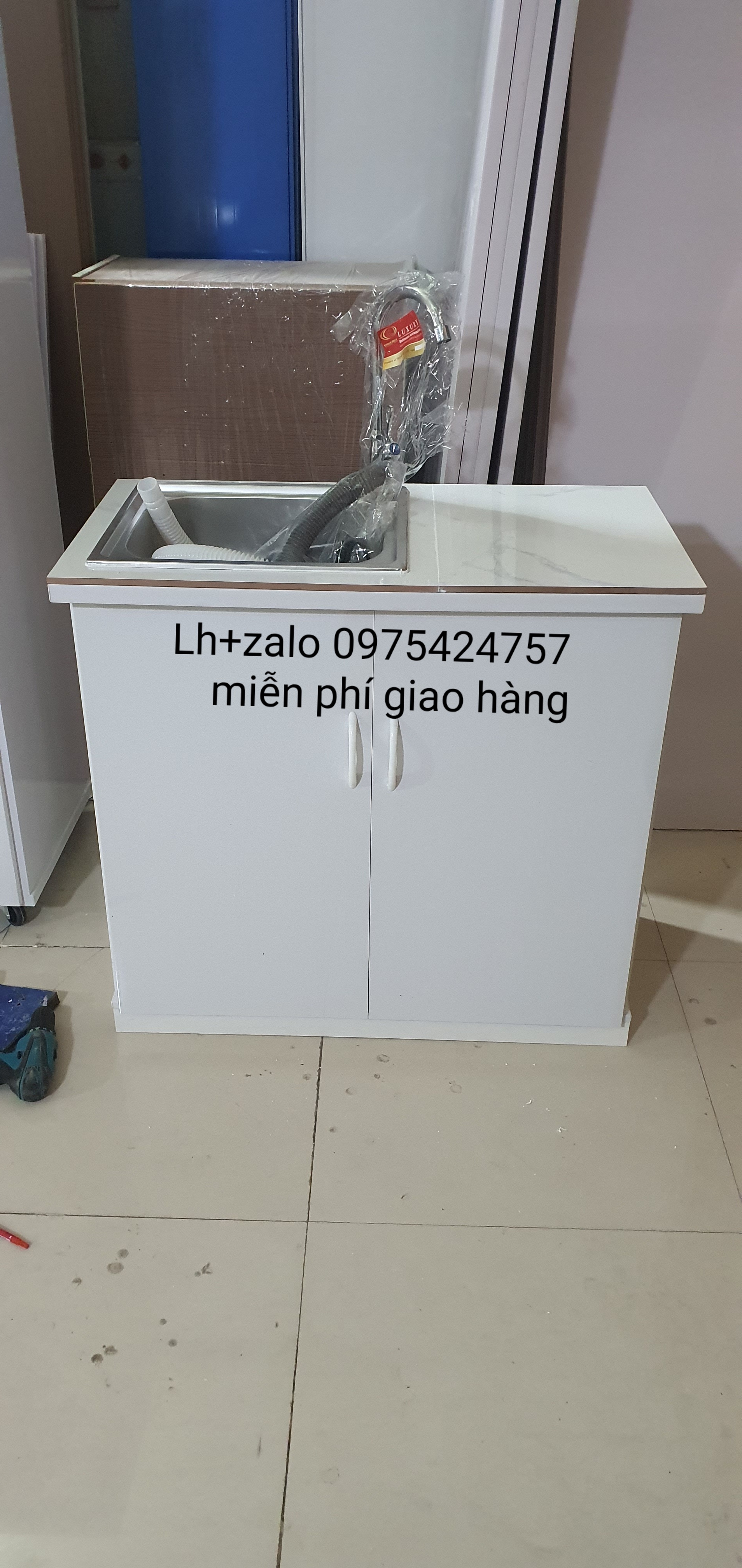 Tủ bếp mini sẵn bồn mặt gạch