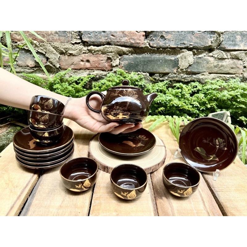 Bộ ấm chén hoạ tiết sen chuồn vẽ vàng sứ Bát Tràng