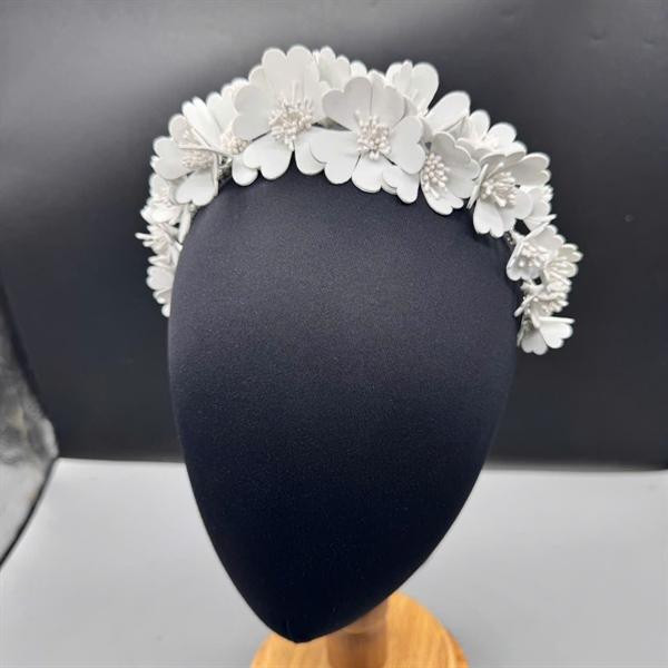 Băng đô cài tóc hoa xốp cánh tim mẫu mới t1/2025