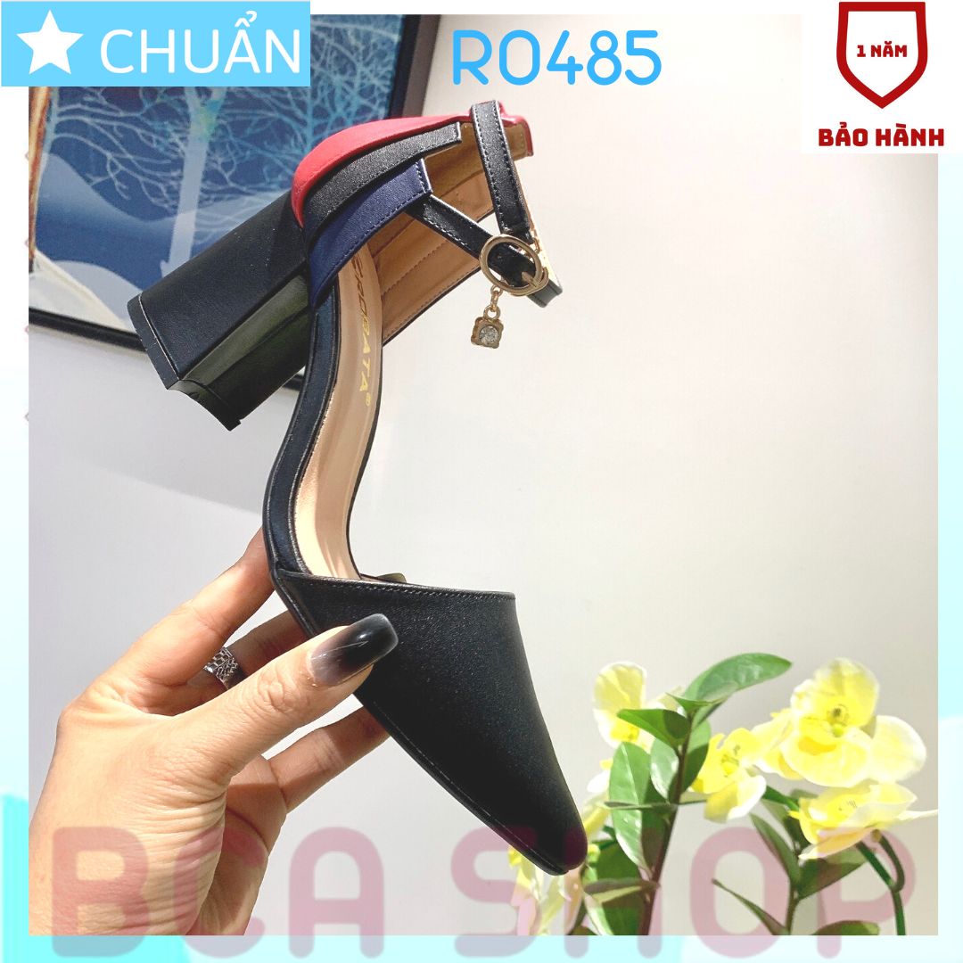 Giày cao gót nữ bít mũi 6 phân RO485 ROSATA thân sau phối 3 màu lạ mắt và sành điệu, quai sau cài ôm cổ chân - màu đen tại BCASHOP