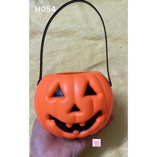 Giỏ bí ngô xin kẹo Halloween có đèn LED