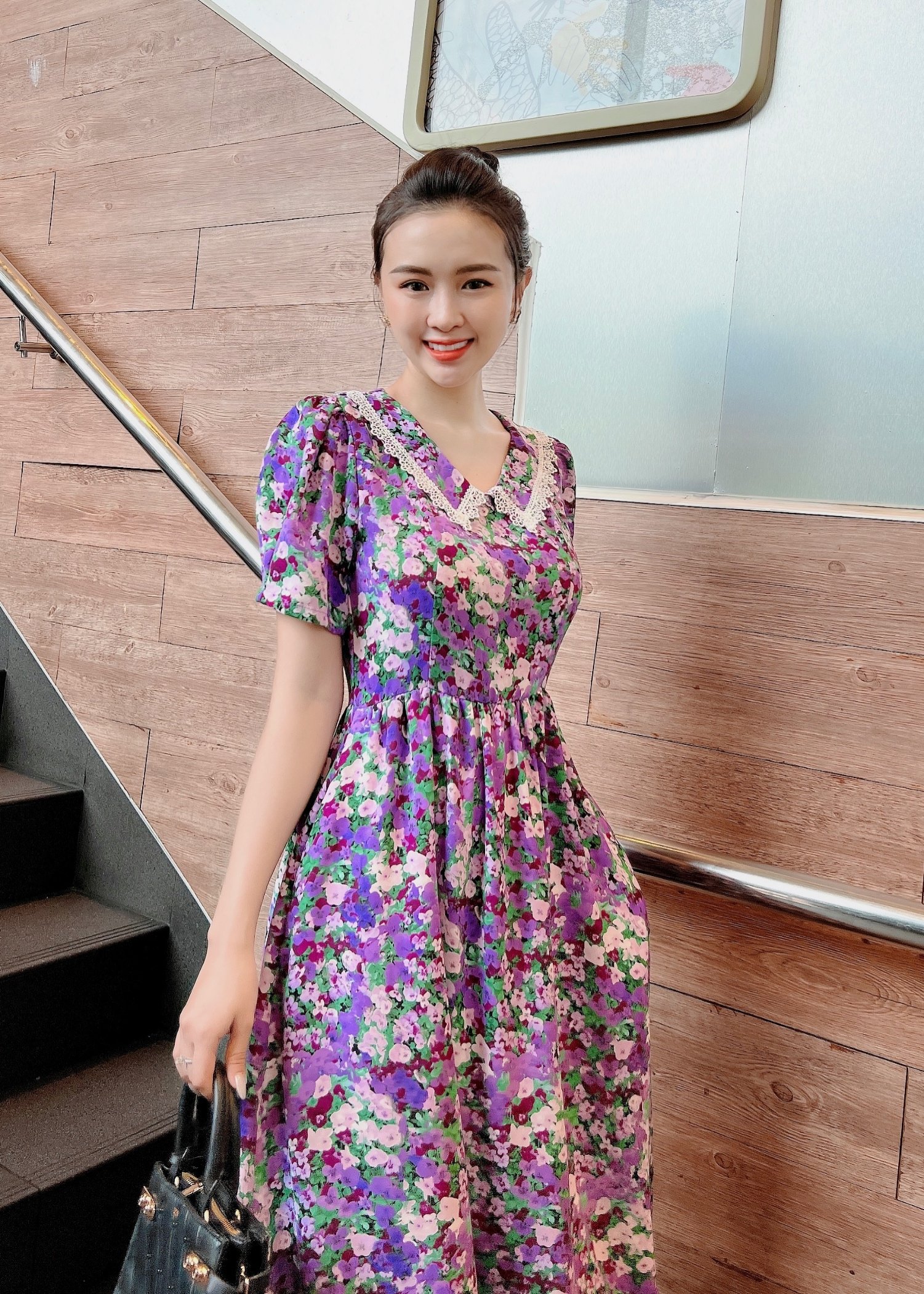 ĐẦM HOA TIỂU THƯ CỔ SEN PHỐI VIỀN REN – M04