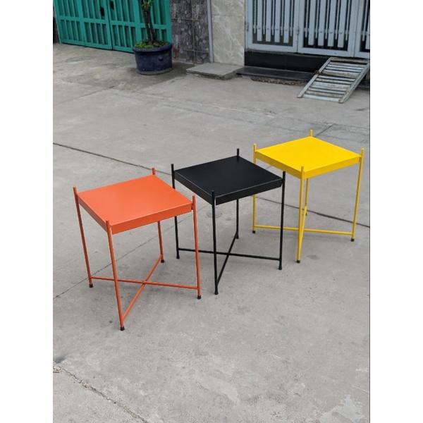 Bàn tròn mâm dính xếp gọn cao 52 cm