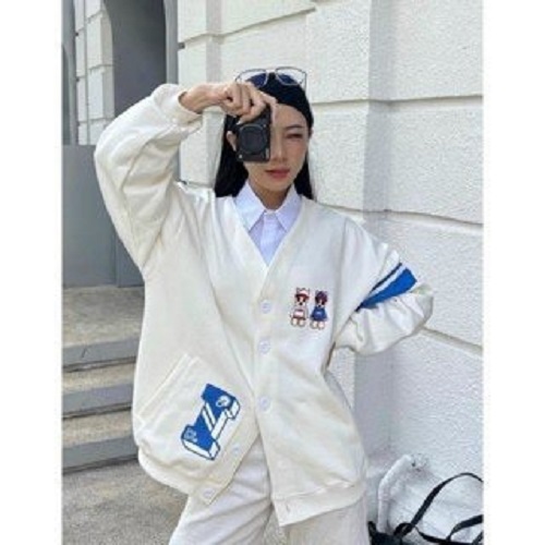 Áo Khoác Cardigan chữ I Bông Hoa Màu Be Ulzzang Hàn Quốc Sọc Tay Cúc Cài Form Rộng Nam Nữ, cao cấp, dễ mặc dễ phối đồ, hợp mọi thời đại