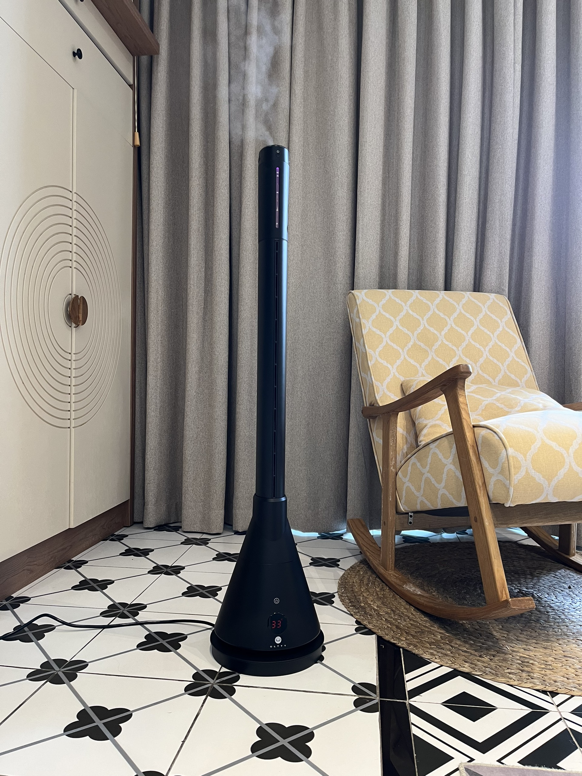 Quạt Tháp 2 Chiều Sưởi Ấm Làm Mát Và Bù Ẩm ULTTY SKJ-CR018HM. Chất Liệu Sưởi Gốm Ceramic Không Đốt Cháy Oxi. Bù Ẩm Không Khô Da Tự Động Tắt Khi Quá Nhiệt - Hàng Chính Hãng