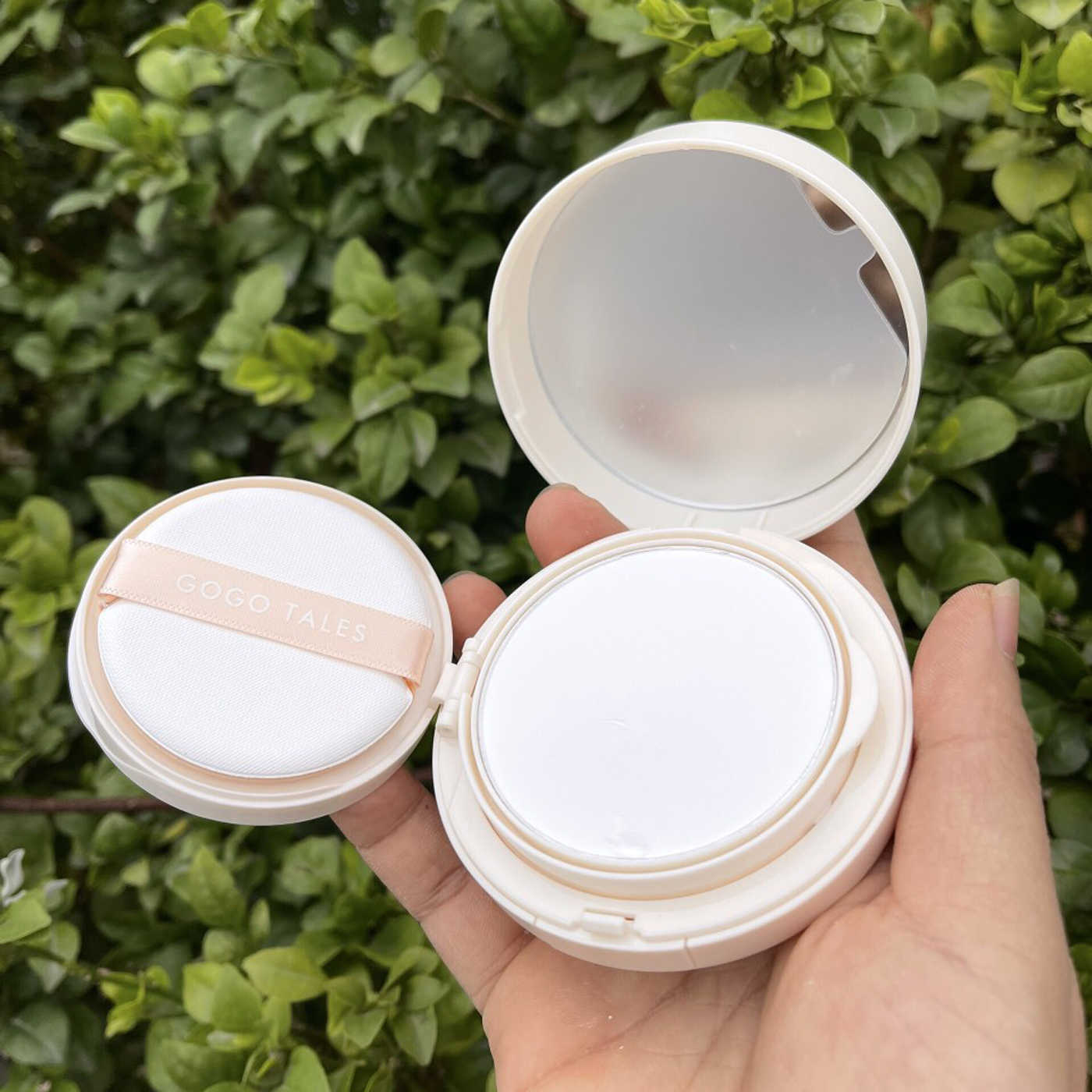 Phấn Nước Kiêm Phấn Phủ 2 Trong 1 Gogo Tales Light And Nude Pressed Powder Cushion Cream