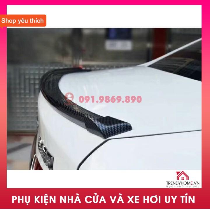 Phụ kiện ô tô | Đuôi Gió, Cánh Lướt Gió Cao Su Vân Carbon 3D Xe Ô Tô Phong Cách Thể Thao