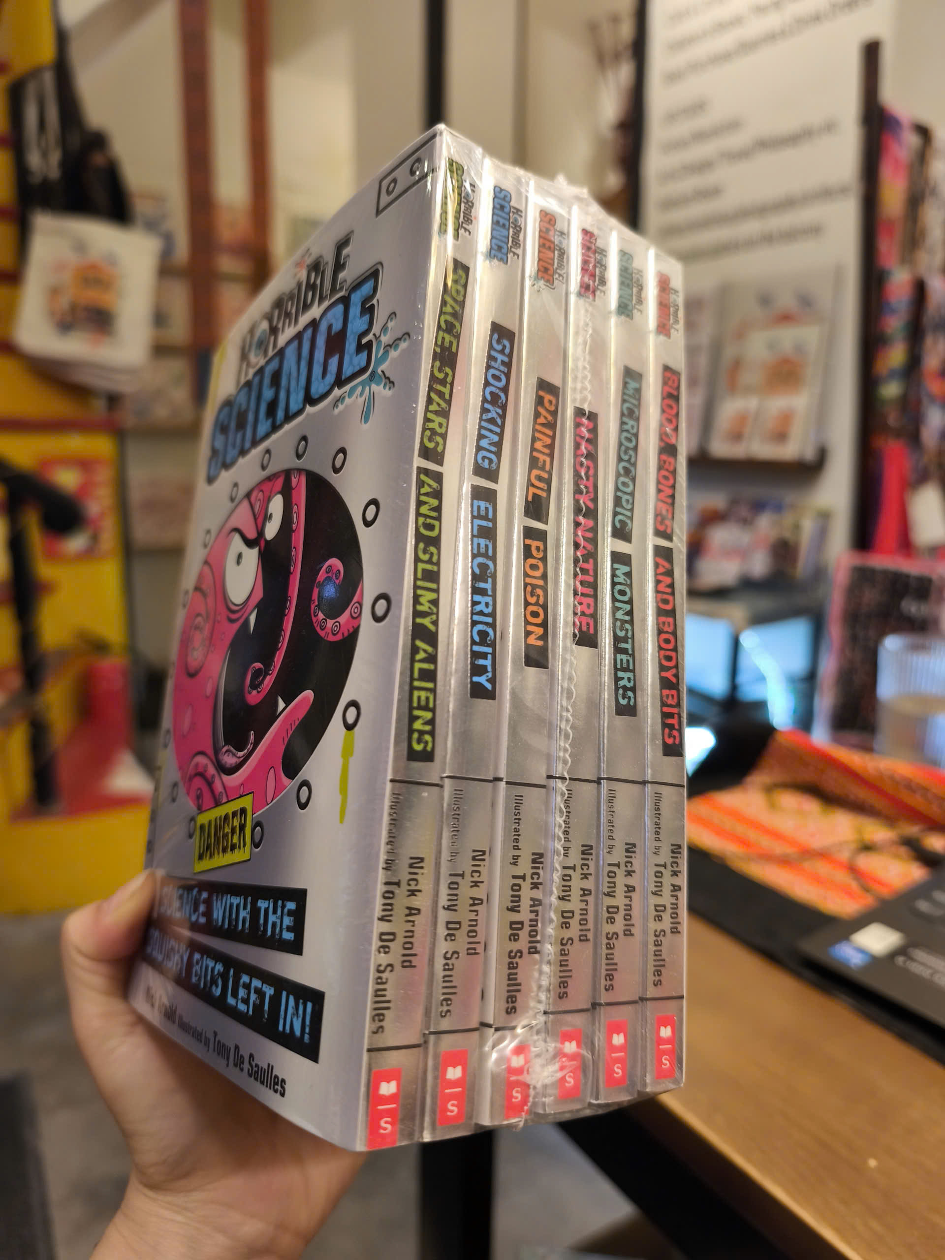 Sách - Horrible Science 6 Books Collection Set By Nick Arnold