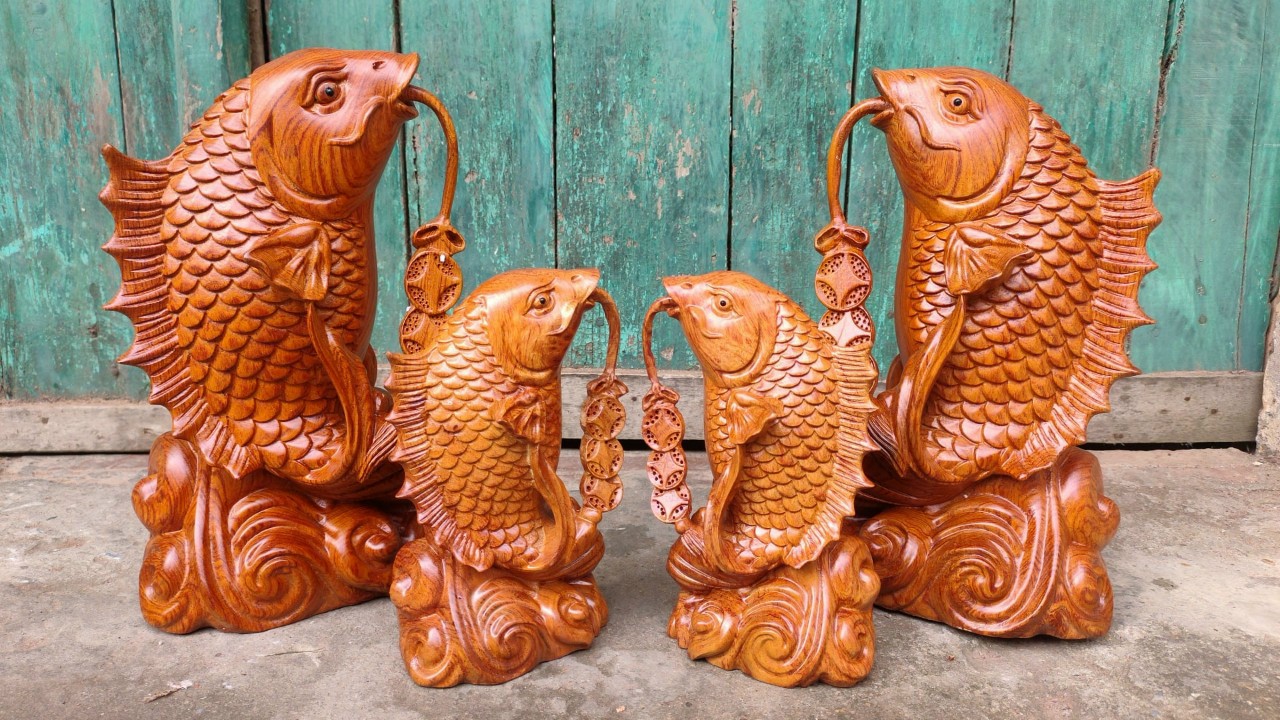 Cặp cá chép song ngư bằng gỗ hương đá kt 30×18×11cm