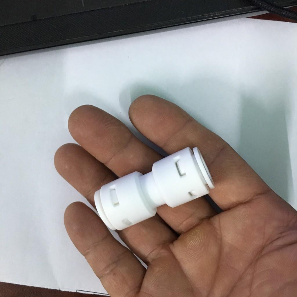 CO NỐI THẲNG DÂY 10LY RA DÂY 6LY DÙNG MÁY LỌC NƯỚC.