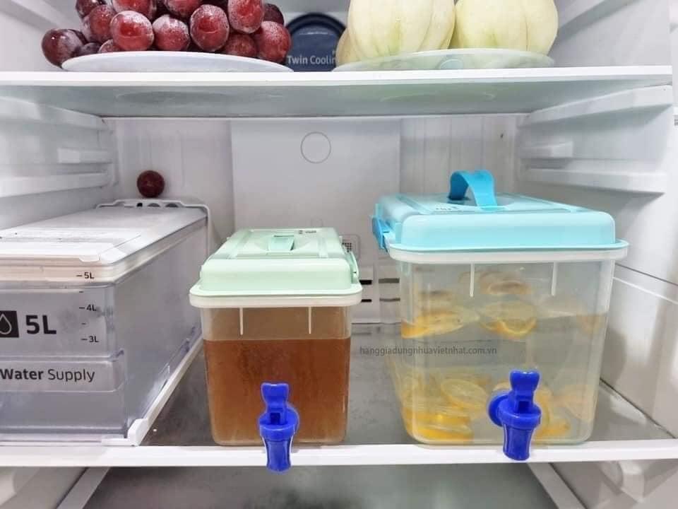 Bình nước có vòi để tủ lạnh