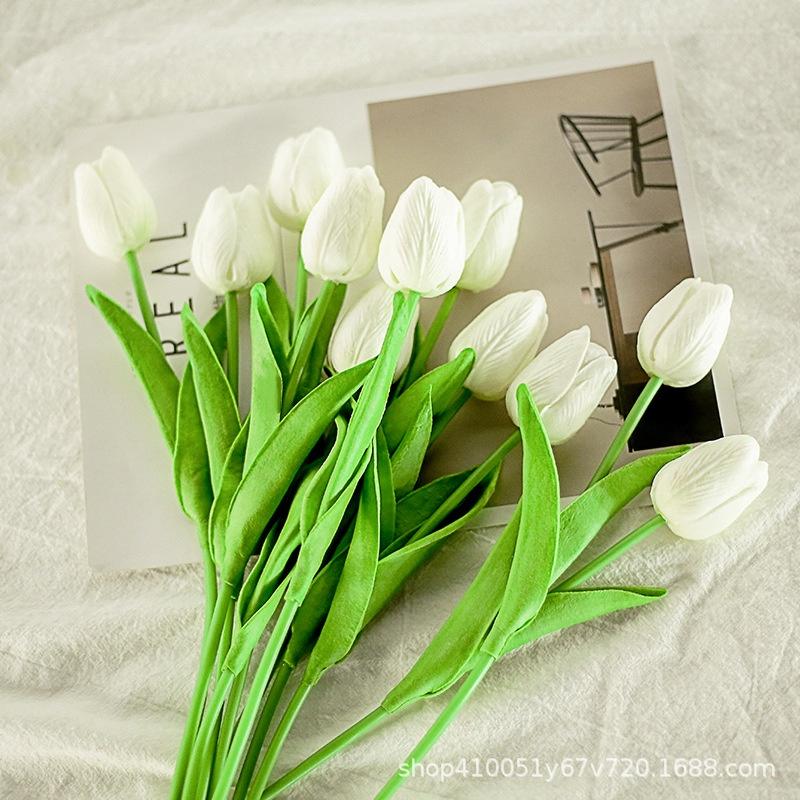 Hình ảnh Hoa giả trang trí, Hoa tulip nhiều màu cao cấp giống thật 99% decor phụ kiện chụp ảnh