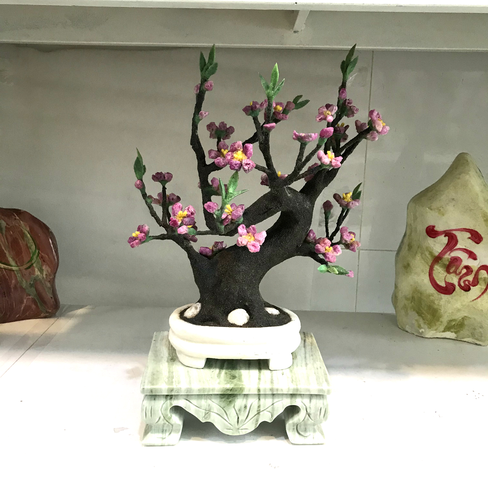 Cây hoa đào bonsai bằng đá ru by cho Tết vĩnh cửu cao 40x20x40x 5kg