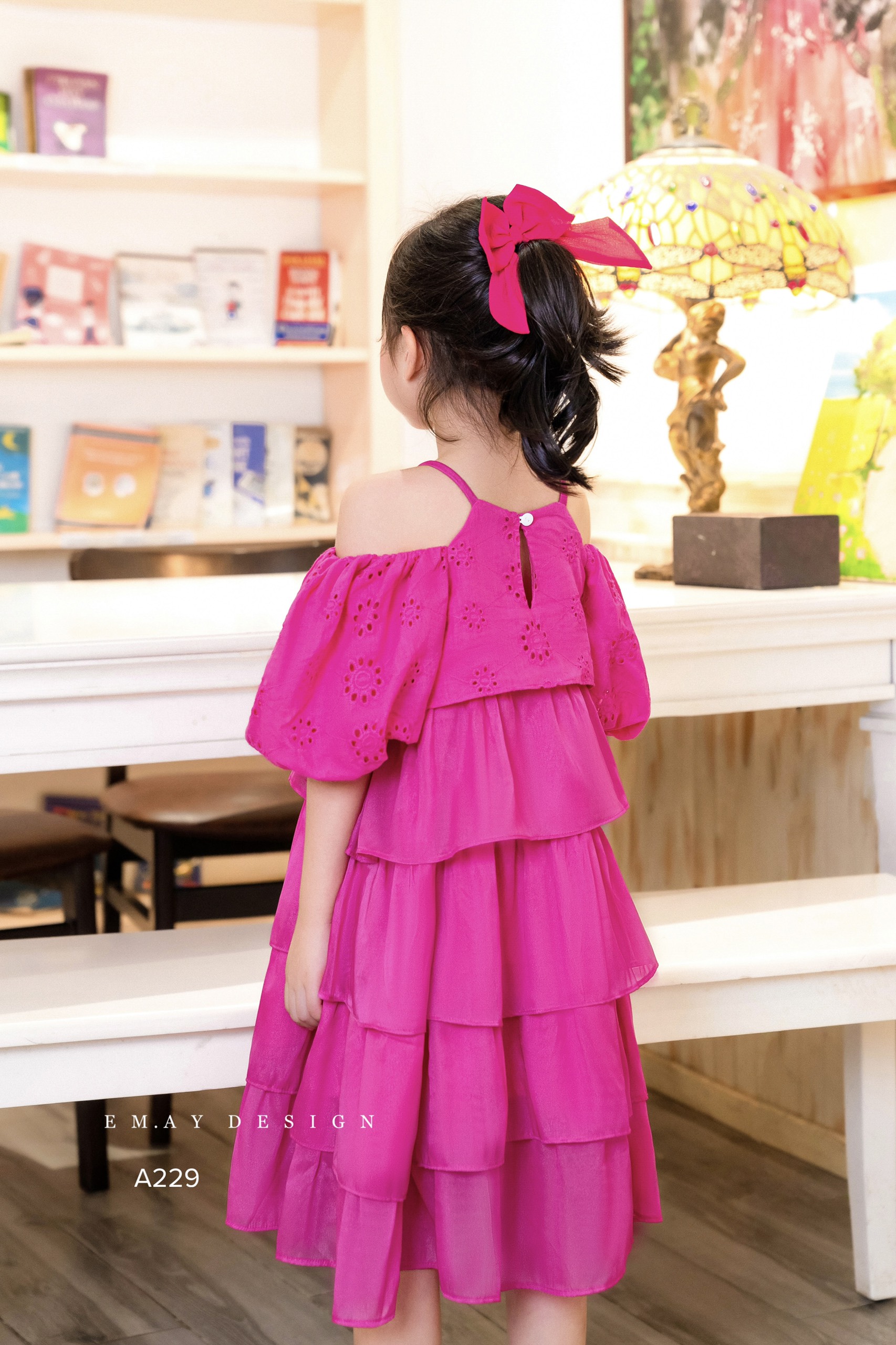 Đầm babydoll tầng cho bé gái trễ vai xinh xắn từ 12-35kg hàng thiết kế