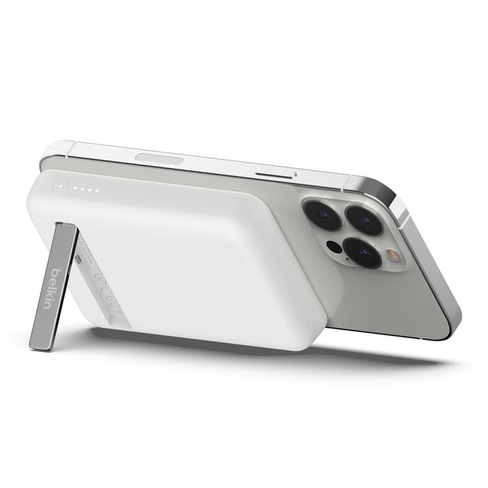 Pin sạc dự phòng Belkin BoostCharge Magnetic Wireless Power Bank 5000mAh - GiaPhucStore | Hàng Chính Hãng