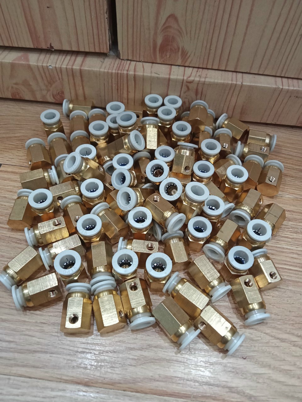 Combo 10 đế cuối gắn béc phun sương bằng đồng