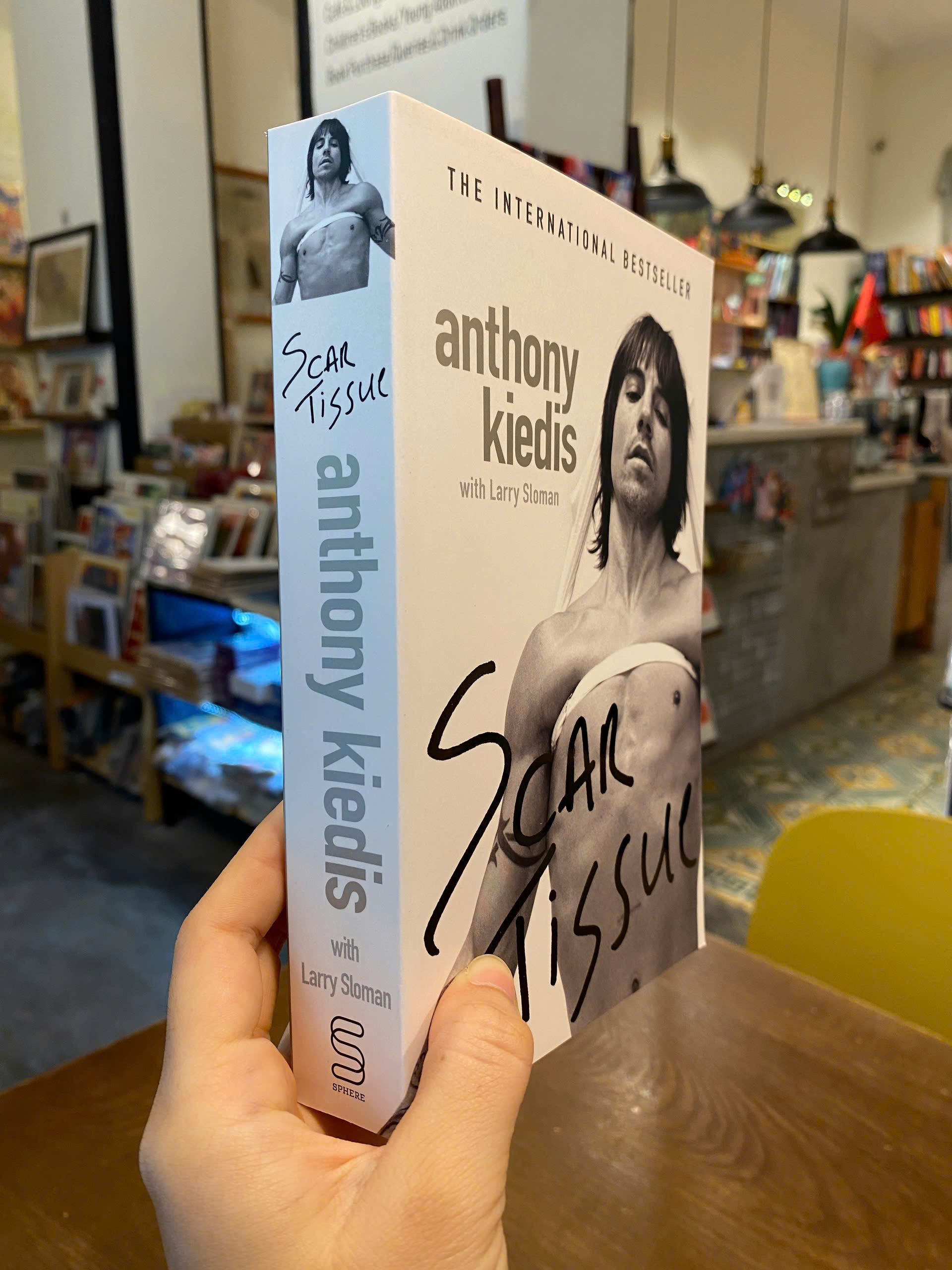 Sách - Scar Tissue by Anthony Kiedis | Music Nonfiction / Biography / Memoir / Ngoại văn