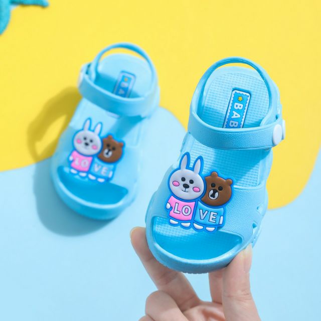Giày sandal mũi bọc bảo vệ chân cho bé trai bé gái hình đôi bạn thỏ