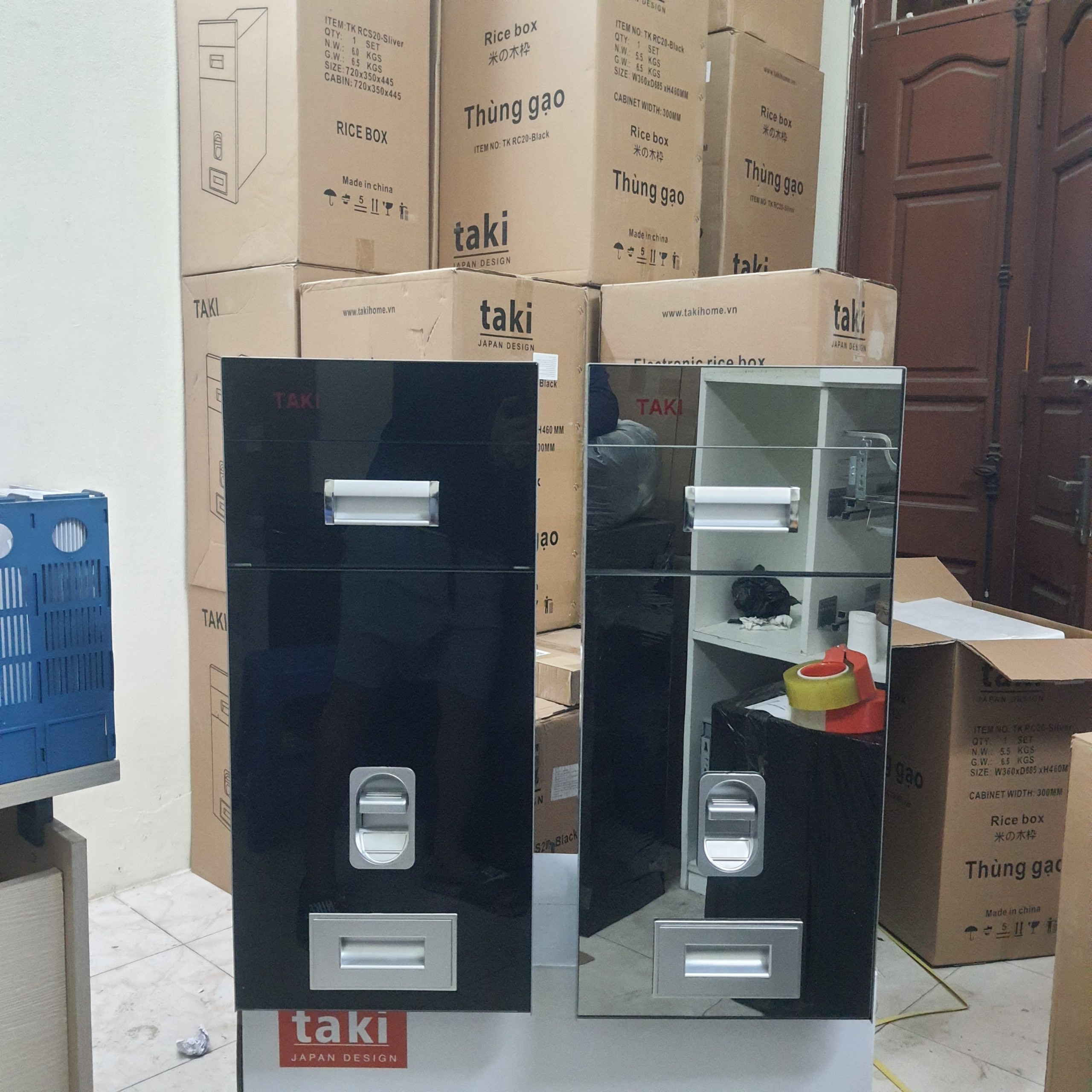 Thùng Gạo Thông Minh Gương Cường Lực Tủ Bếp TAKI Dành Cho Tủ Bếp Dưới - Có Thợ Lắp Đặt