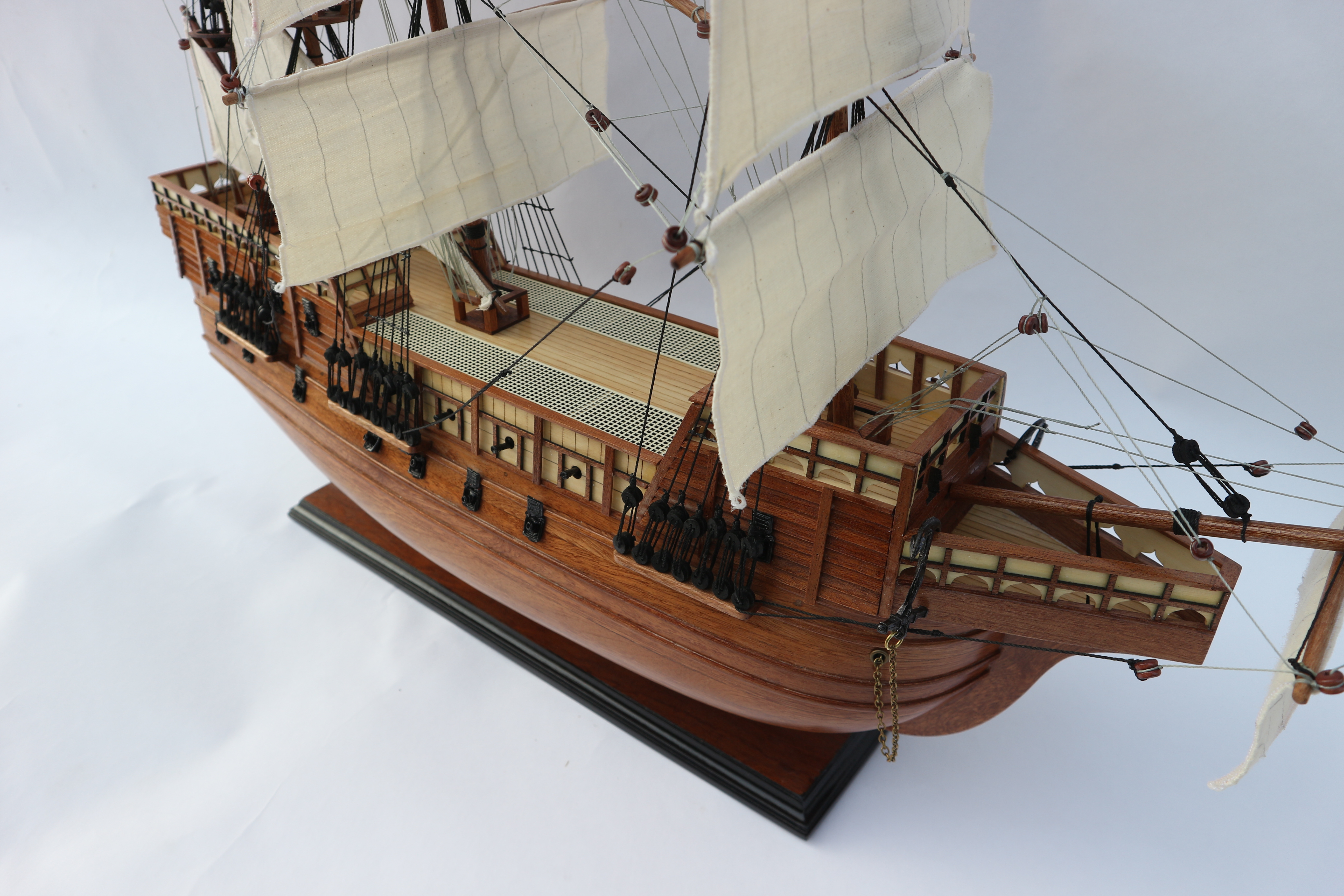 Mô Hình Thuyền Gỗ Lưu Niệm Phong Thủy Gia Nhiên Dạng Thuyền Cổ MARY ROSE Chất Lượng Cao Xuất Khẩu