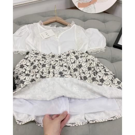 Set Áo Ren Phối Hoa Mix Chân Váy 2 Lớp