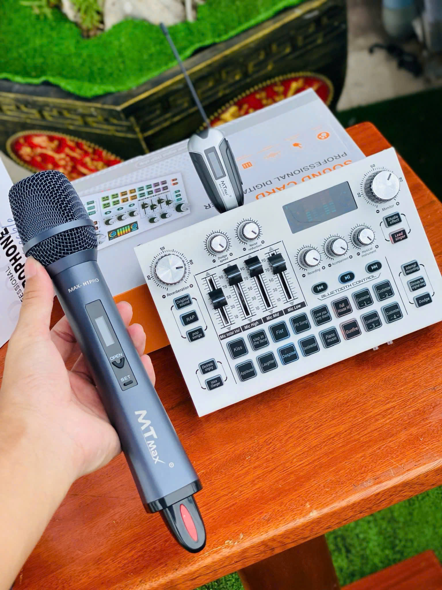 Combo Karaoke Thu Âm Livestream Gia Đình - Soundcard X7 + Micro H1, Hàng Chính Hãng