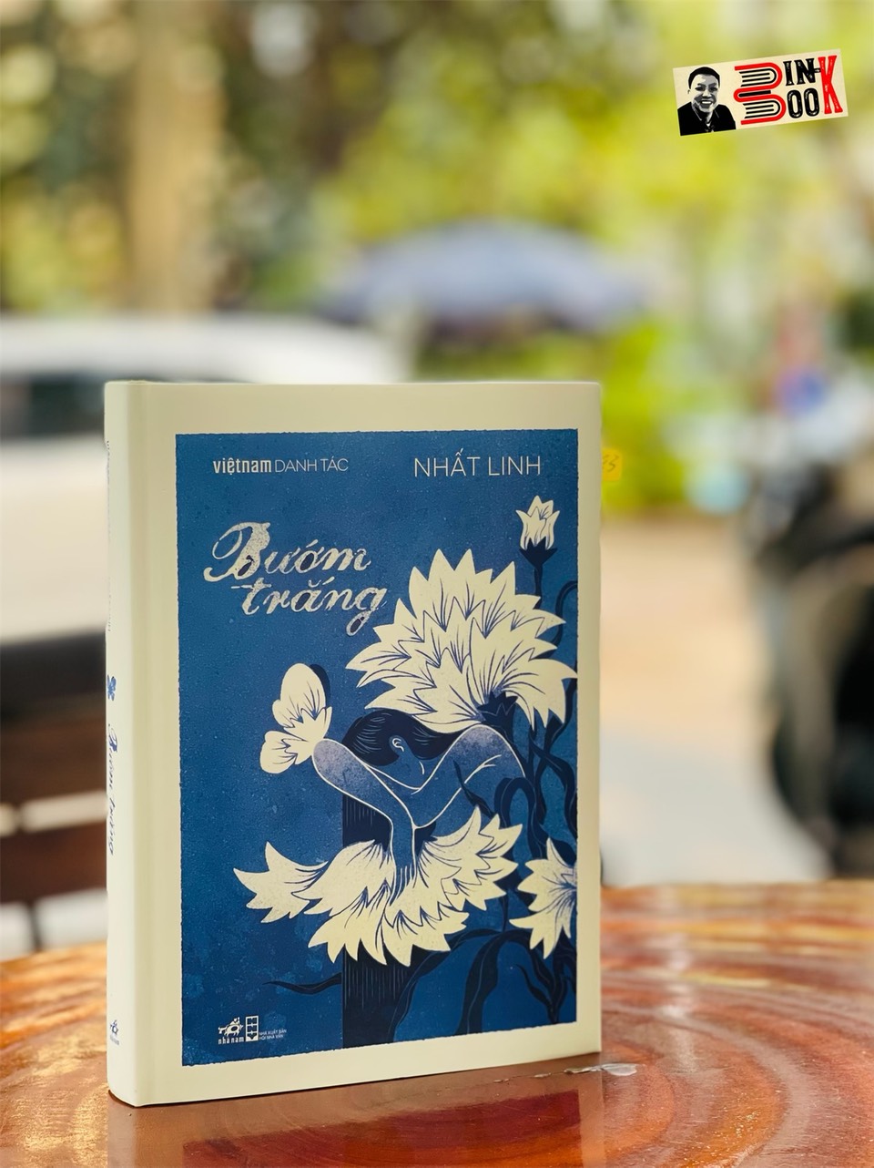 BƯỚM TRẮNG - Nhất Linh – Nhã Nam
