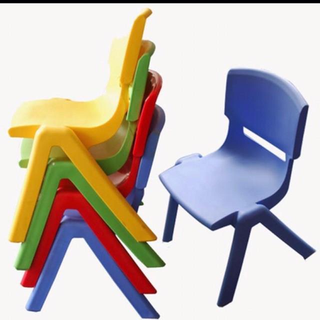 ghế nhựa đúc dành cho trẻ em- ghế nhựa đúc chắc chắn