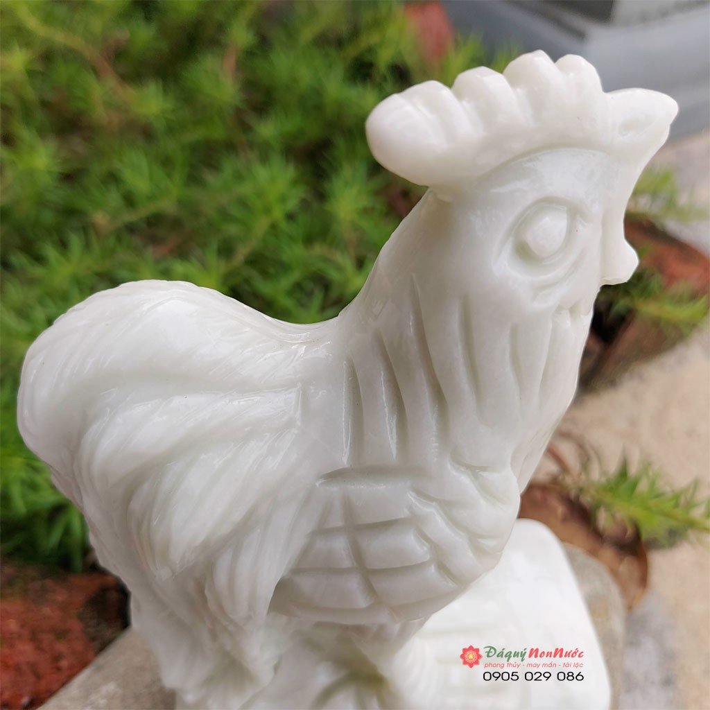 Tượng gà tuổi dậu 12 con giáp phong thủy đá trắng xanh 12cm đá Non Nước