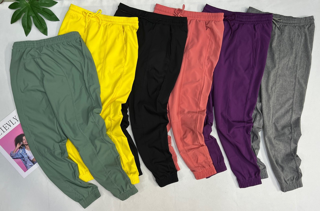 Quần Jogger Nữ Chất Vải Gió Dù Phong Cách Thể Thao