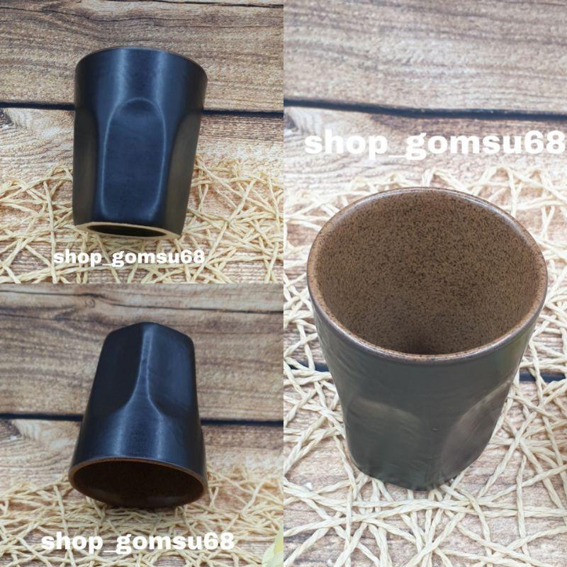 Cốc ly sứ dáng trụ cao 10cm dung tích 150ml chân cốc lục giác men 2 màu nâu đen.