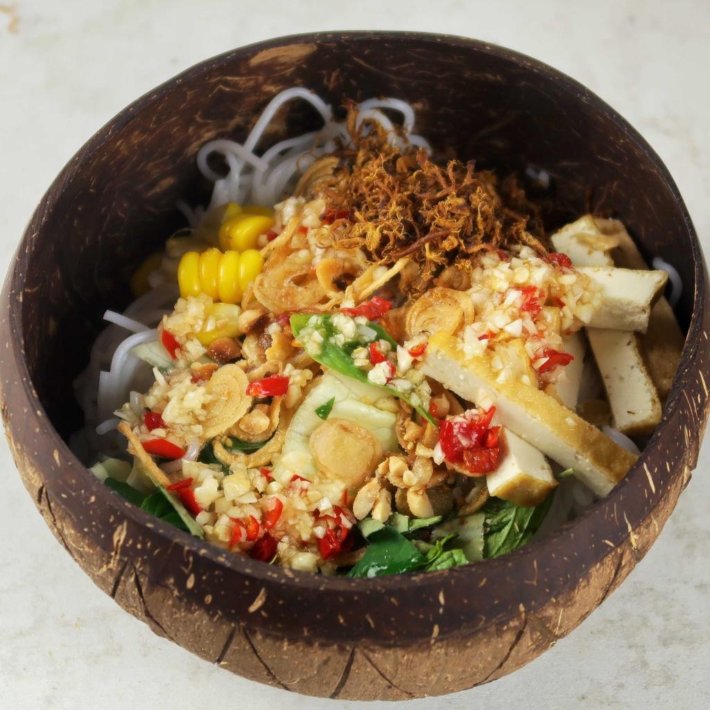 Tô gáo dừa khắc hoa văn Cam