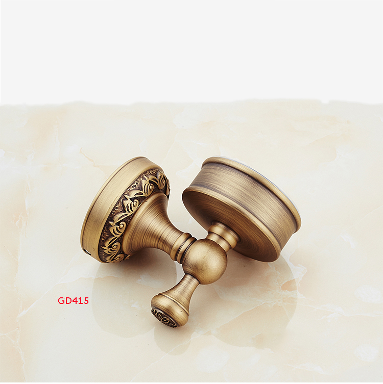 BỘ CHỔI CỌ VÀ KỆ ĐỠ NHÀ TẮM GD415