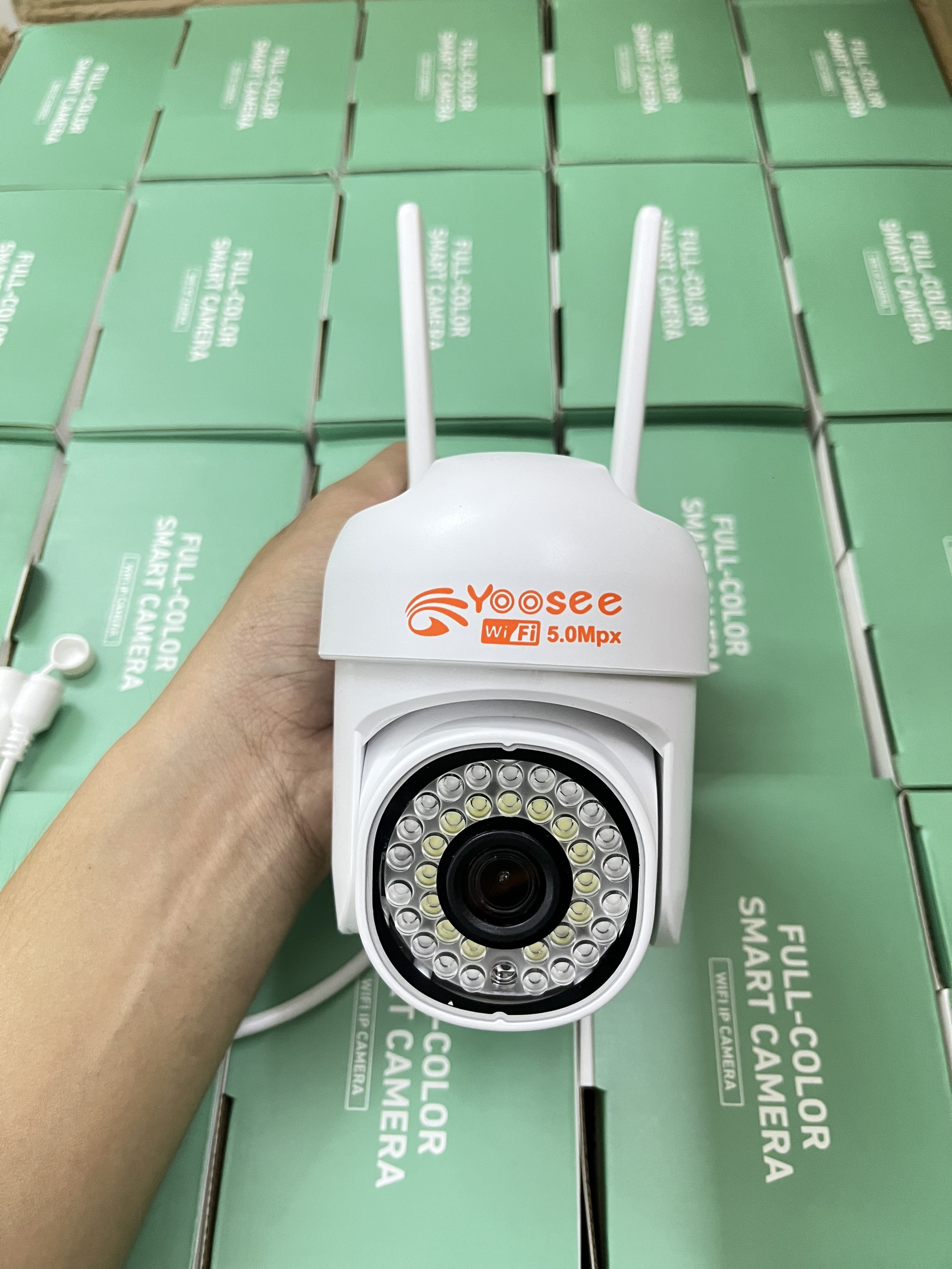 CAMERA PTZ NGOÀI TRỜI 2.0,KÈM THẺ NHỚ 32G - HÀNG CHÍNH HÃNG.