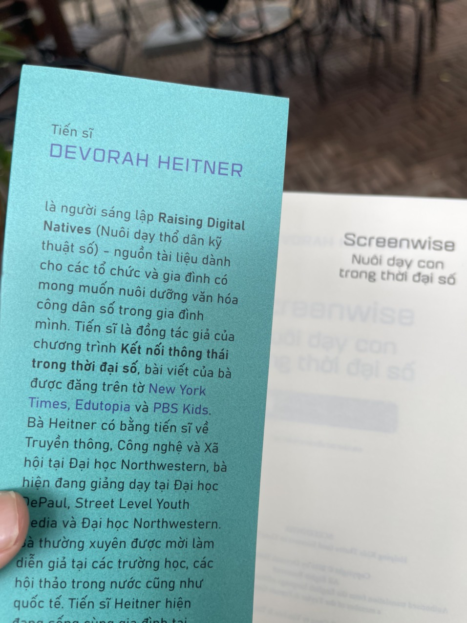SCREENWISE – NUÔI DẠY CON TRONG THỜI ĐẠI SỐ – Devorah Heitner – Bùi Trà My và Nguyễn Thu Thảo dịch – Nhã Nam – NXB Phụ Nữ